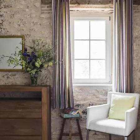 Chateau De Puissentut Couette-café
